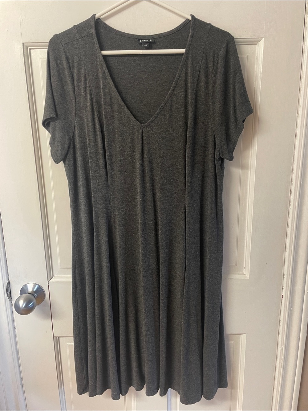 Torrid charcoal gray V-neck fluted dress soft jersey fabric women’s size 1X